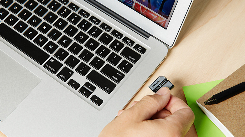 Illustration for article titled Leave-In Compact SD Cards Boost Your MacBook's Storage Capacity